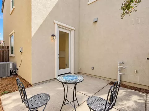 Exterior - 3641 Nido Ter, Davis, CA 95618 photo 5 of 7