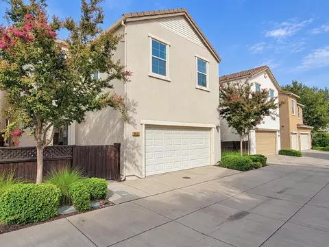 Exterior - 3641 Nido Ter, Davis, CA 95618 photo 6 of 7