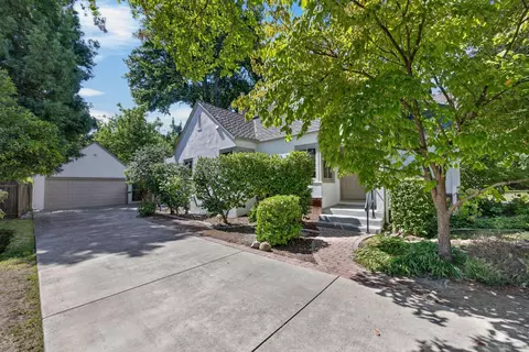 452 Blackwood St, Sacramento, CA 95815