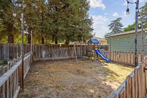 Exterior - 229 Kavanagh Ave, Modesto, CA 95350 photo 7 of 8