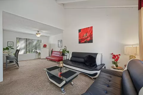 2200 Woodside Ln, Sacramento, CA 95825