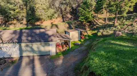 Exterior - 17630 Ridge Rd, Pine Grove, CA 95665 photo 9 of 30