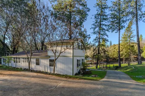 Exterior - 17630 Ridge Rd, Pine Grove, CA 95665 photo 24 of 30