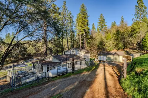 Exterior - 17630 Ridge Rd, Pine Grove, CA 95665 photo 22 of 30