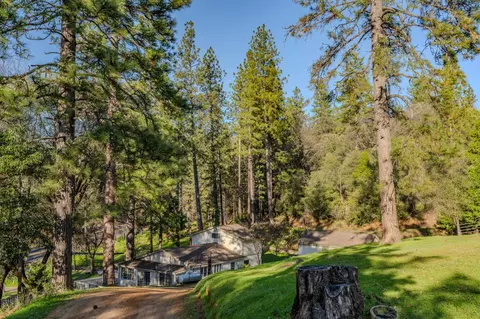 Exterior - 17630 Ridge Rd, Pine Grove, CA 95665 photo 12 of 30