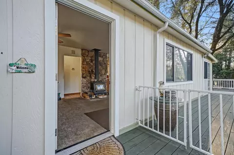 Entry Way - 17630 Ridge Rd, Pine Grove, CA 95665 photo 1 of 2