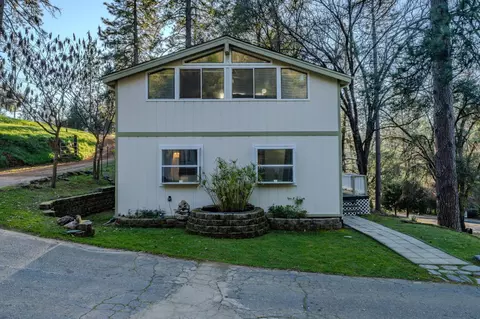 Exterior - 17630 Ridge Rd, Pine Grove, CA 95665 photo 1 of 30