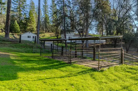 Exterior - 17630 Ridge Rd, Pine Grove, CA 95665 photo 27 of 30