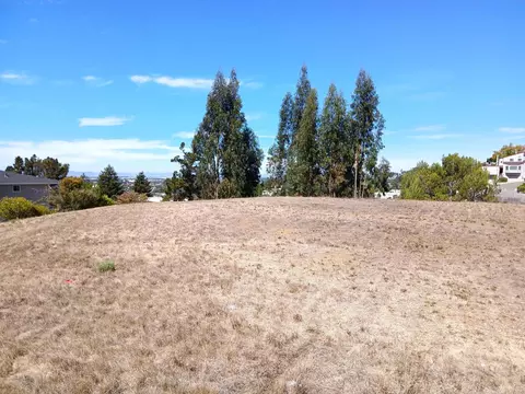 16432 Saratoga St, San Leandro, CA 94578