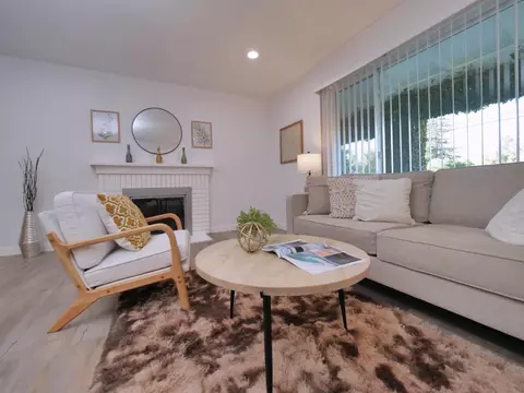 Living - 2040 Esperanza Dr, Concord, CA 94519 photo 4 of 5