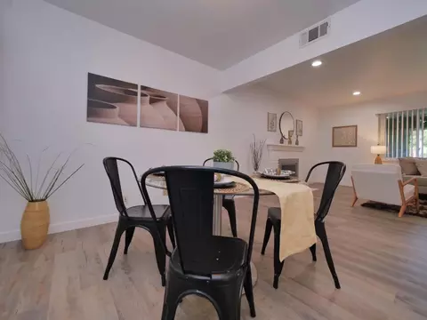 Dining - 2040 Esperanza Dr, Concord, CA 94519 photo 3 of 4