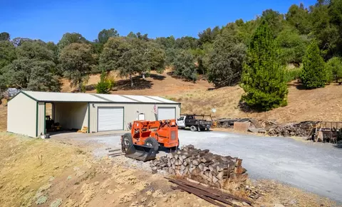 Exterior - 2120 Oak Leaf Ct, Placerville, CA 95667 photo 4 of 10