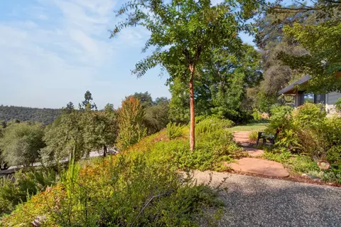 Exterior - 2120 Oak Leaf Ct, Placerville, CA 95667 photo 7 of 10