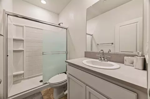 Bath - 3158 Violet Ct, Live Oak, CA 95953 photo 4 of 4