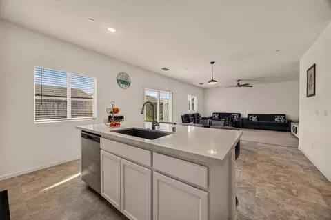 Kitchen - 3158 Violet Ct, Live Oak, CA 95953 photo 4 of 5