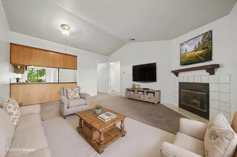 Living - 202 Westview Dr, Jackson, CA 95642 photo 3 of 6