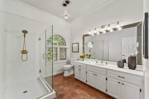 Bath - 16029 Butte Mountain Rd, Jackson, CA 95642 photo 2 of 5