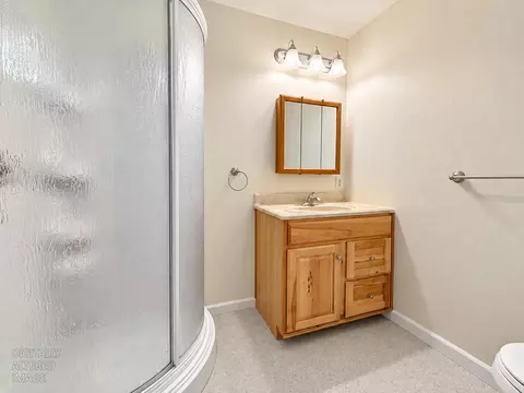 Bath - 12872 Murietta Ln, Jackson, CA 95642 photo 1 of 2