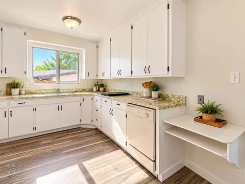 Kitchen - 12872 Murietta Ln, Jackson, CA 95642 photo 1 of 3