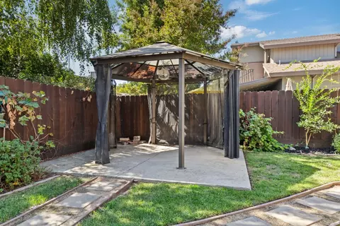 Exterior - 2104 Quebec Ct, Modesto, CA 95356 photo 9 of 12