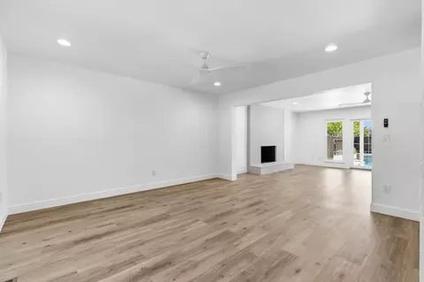Living - 2104 Quebec Ct, Modesto, CA 95356 photo 1 of 7