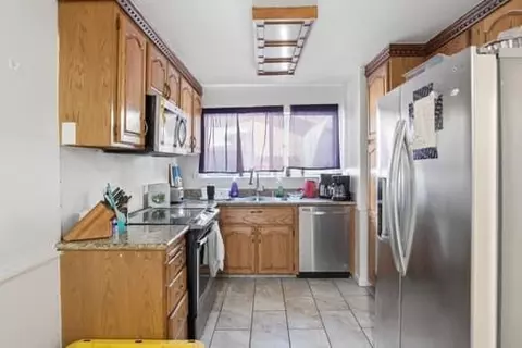 Kitchen - 2001 Durango Ln, Modesto, CA 95355 photo 1 of 4