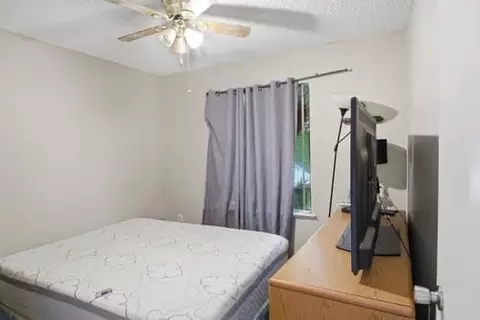Bedroom - 2001 Durango Ln, Modesto, CA 95355 photo 1 of 4