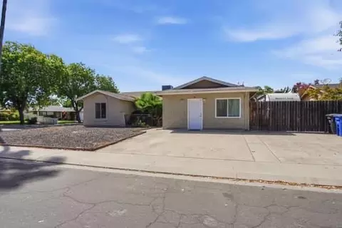Exterior - 2001 Durango Ln, Modesto, CA 95355 photo 1 of 6