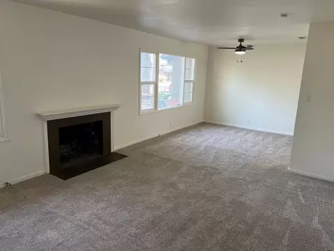 Living - 444 Bermuda Way, Modesto, CA 95350 photo 2 of 2