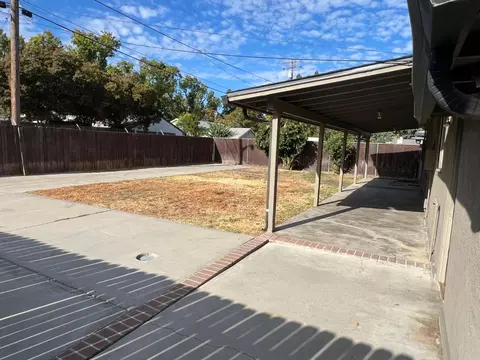 Exterior - 444 Bermuda Way, Modesto, CA 95350 photo 3 of 4