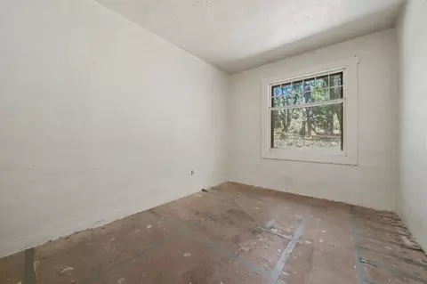 Bedroom - 524 Ridge Rd, Rail Road Flat, CA 95248 photo 7 of 10