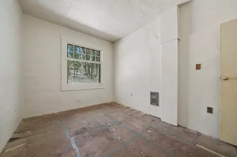 Bedroom - 524 Ridge Rd, Rail Road Flat, CA 95248 photo 8 of 10