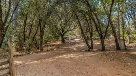 Exterior - 524 Ridge Rd, Rail Road Flat, CA 95248 photo 3 of 32