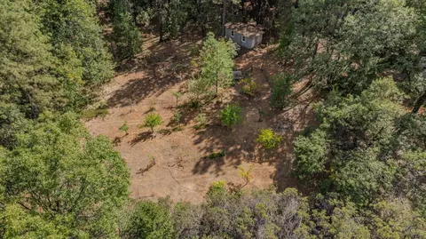 Exterior - 524 Ridge Rd, Rail Road Flat, CA 95248 photo 9 of 32
