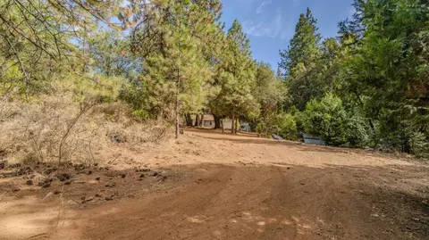 Exterior - 524 Ridge Rd, Rail Road Flat, CA 95248 photo 24 of 32