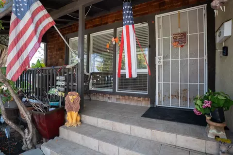 Exterior - 2538 Thomas Ave, Ceres, CA 95307 photo 3 of 7