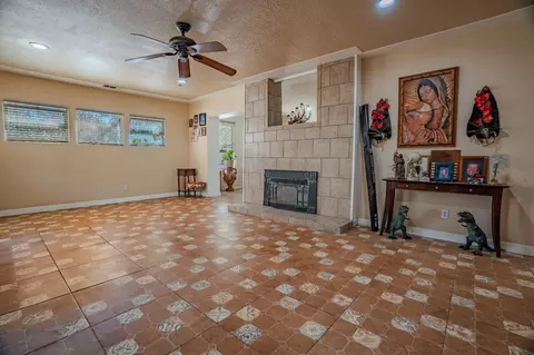 Living - 2538 Thomas Ave, Ceres, CA 95307 photo 3 of 3