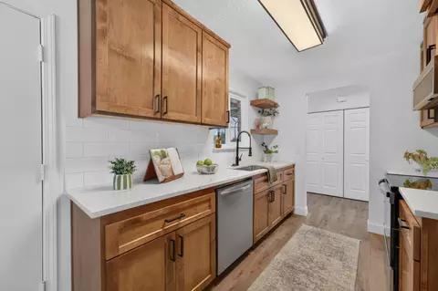 Kitchen - 4327 Larson St, Olivehurst, CA 95961 photo 2 of 3