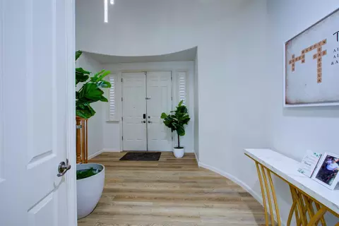 Entry Way - 4208 Blake Dr, Modesto, CA 95356 photo 3 of 6
