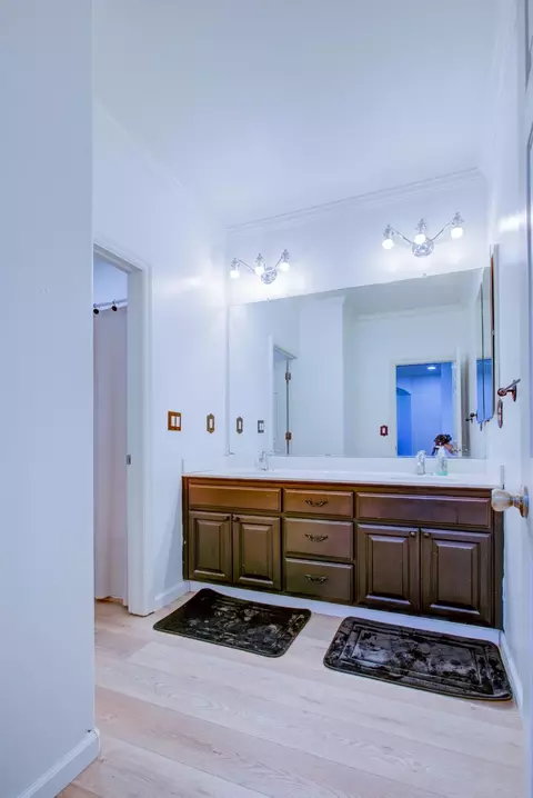 Bath - 4208 Blake Dr, Modesto, CA 95356 photo 5 of 6