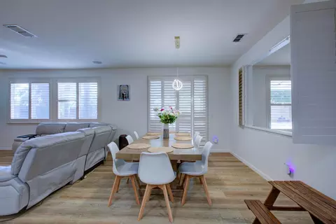 Dining - 4208 Blake Dr, Modesto, CA 95356 photo 2 of 3