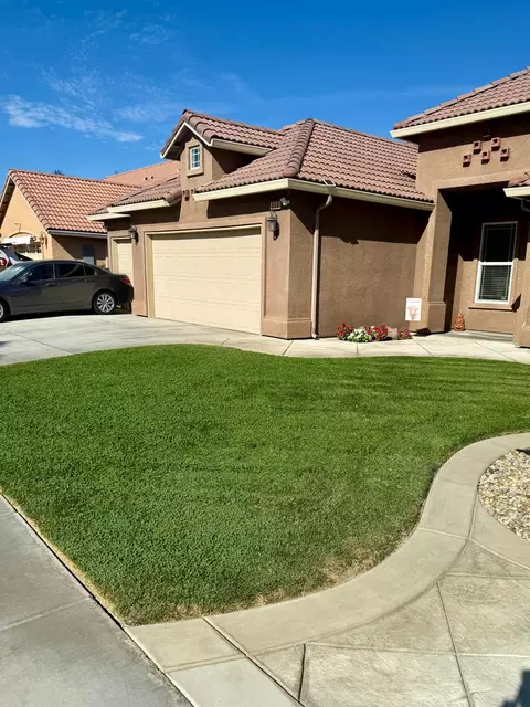 530 Castlerock Ct, Los Banos, CA 93635