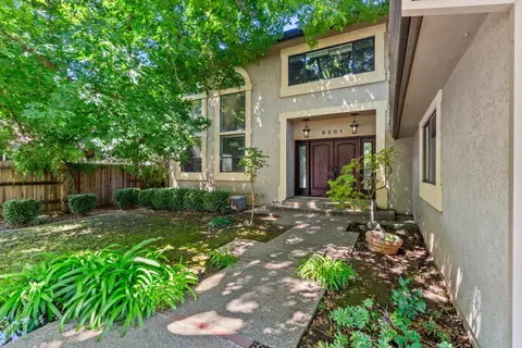 9201 Laguna Lake Way, Elk Grove, CA 95758