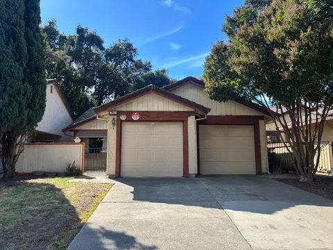7821 Shimmer River Ln, Citrus Heights, CA 95610