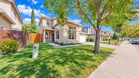 Exterior - 470 Baldwin Ct, Tracy, CA 95376 photo 3 of 13