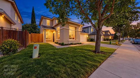 Exterior - 470 Baldwin Ct, Tracy, CA 95376 photo 10 of 13