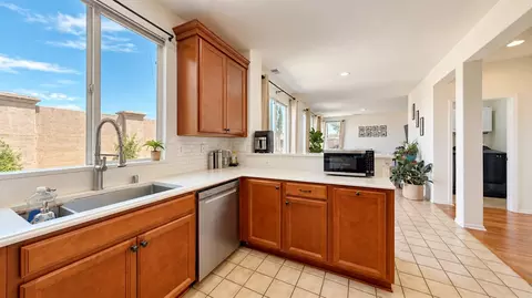 Kitchen - 470 Baldwin Ct, Tracy, CA 95376 photo 1 of 6