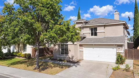 Exterior - 470 Baldwin Ct, Tracy, CA 95376 photo 9 of 13
