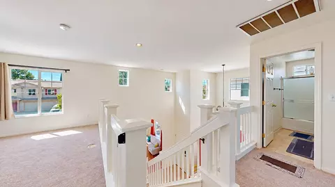 Entry Way - 470 Baldwin Ct, Tracy, CA 95376 photo 7 of 9