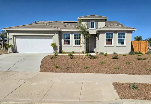 1200 Obsidian Pl, Los Banos, CA 93635